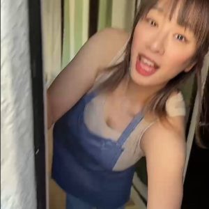 春菜はな【団地妻】宅配業者フェラムービー