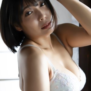 麻倉まりな★【1点もの】セクシームービー付き！私物ランジェリー＆チェキ