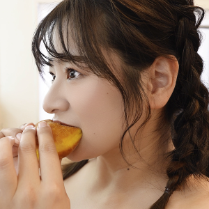 春菜はな★全裸でモグモグ