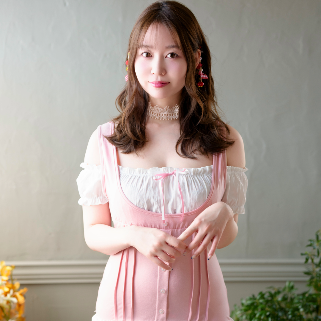 夢乃あいか★💗世界で1つだけの限定アクスタ付き💗【落札者のみ動画GET‼】撮影着用済 〈私物〉上下ランジェリー&ワンピ - 画像 (4)