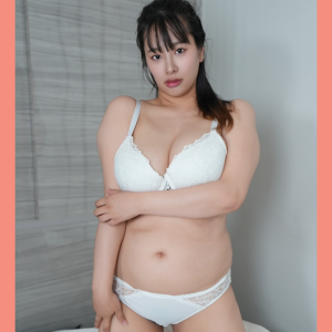 春菜はな★💗世界で１つだけの15㎝アクスタ付き💗【ファンクラブサイトで着用】〈私物〉上下ランジェリー