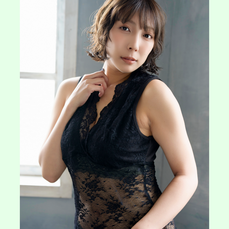 麻倉まりな★💗世界に1つ!限定“ミニ抱き枕”&写真集付き💗【落札者のみ動画GET‼】〈私物〉上下ランジェリー&トップス - 画像 (2)