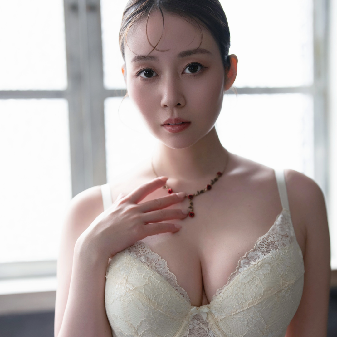 夢乃あいか★💗世界に1つ!限定“ミニ抱き枕”付き💗【落札者のみ動画GET‼】〈私物〉ブラ&パンティ - 画像 (5)