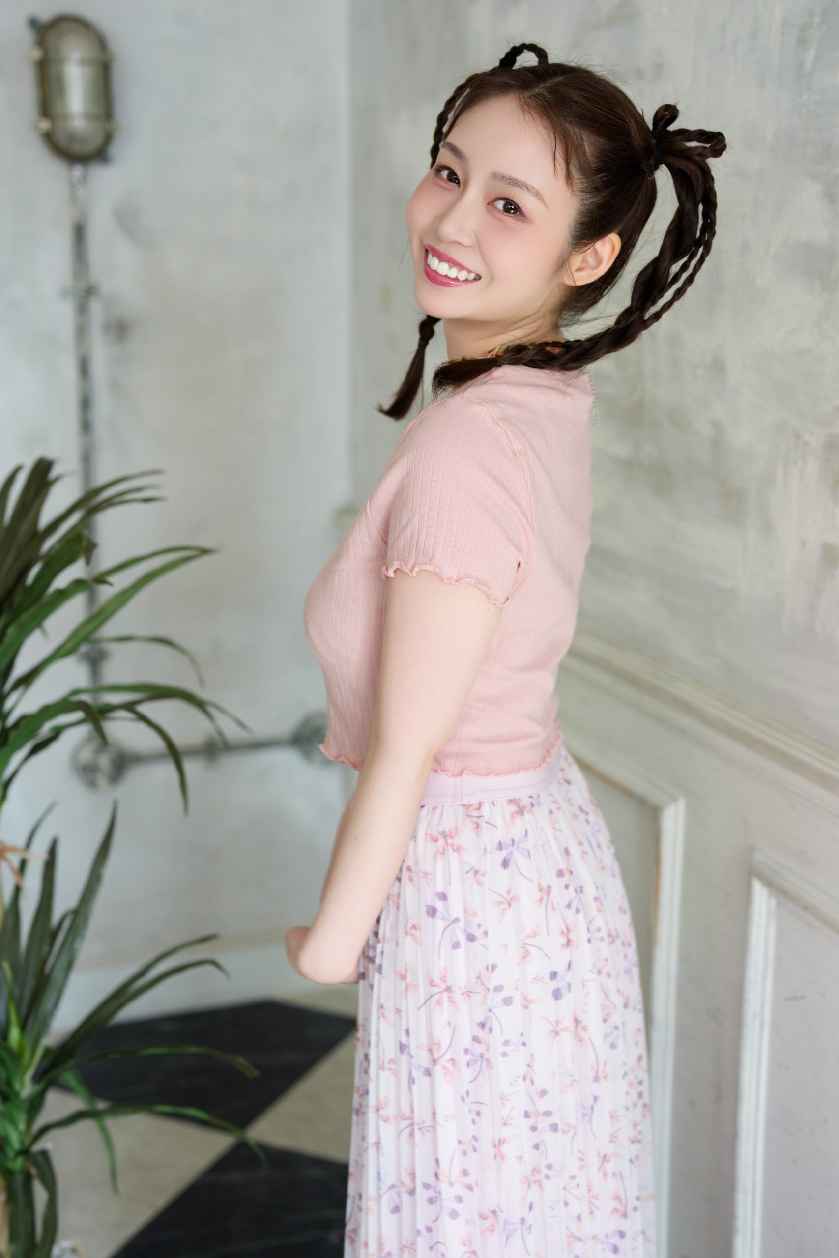 夢乃あいか★💗世界で1つ!15㎝アクスタ付き💗【落札者のみ動画GET‼】〈私物5点セット〉 - 画像 (5)
